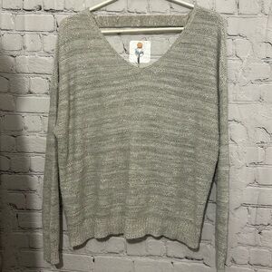 TWO one two new york- cropped sweater- XXL